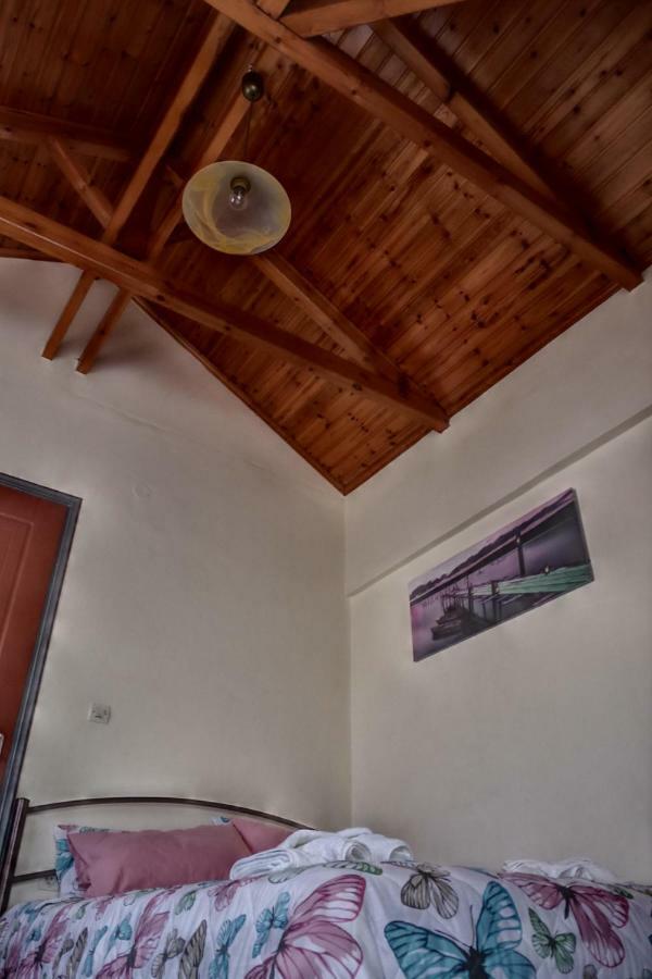 דירות Mesolóngion Cozy Loft מראה חיצוני תמונה