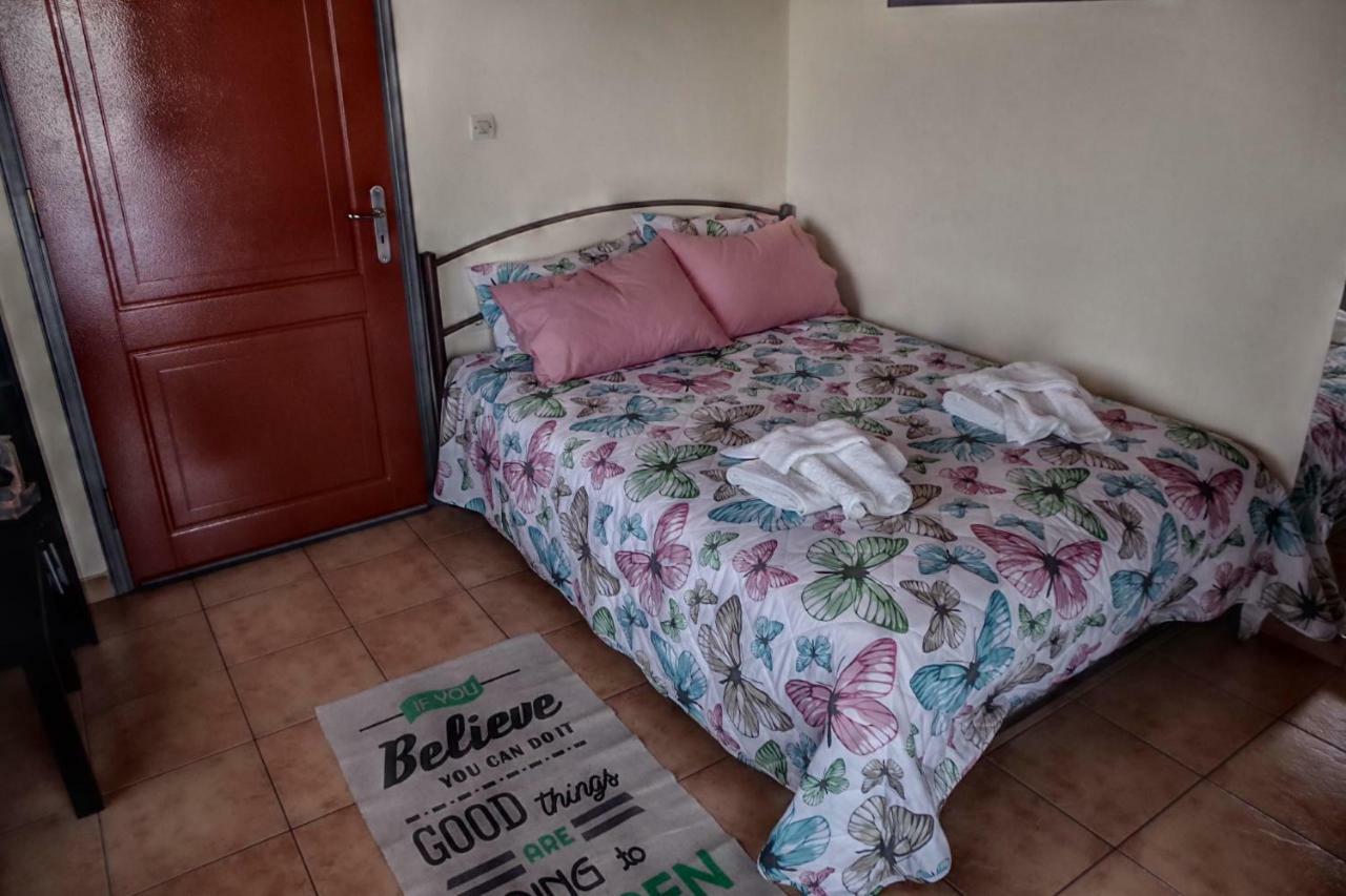 דירות Mesolóngion Cozy Loft מראה חיצוני תמונה