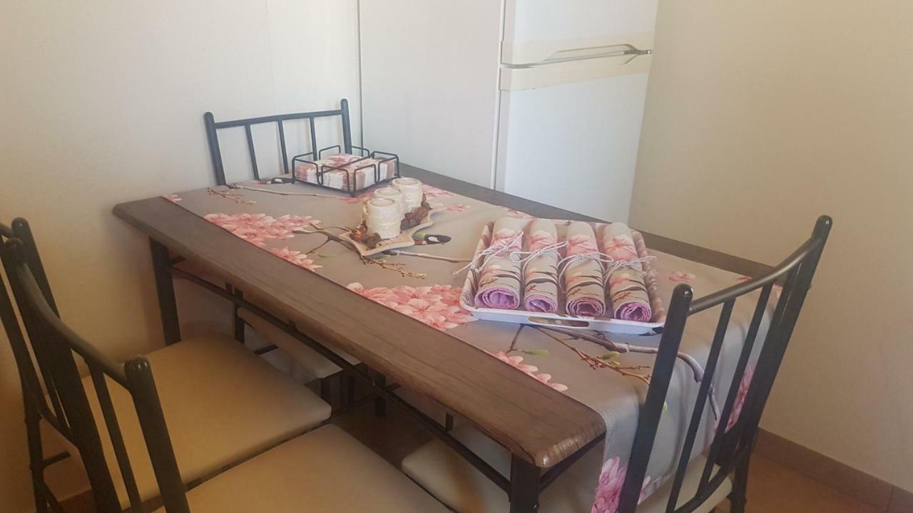 דירות Mesolóngion Cozy Loft מראה חיצוני תמונה
