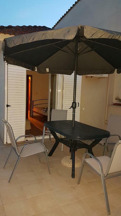 דירות Mesolóngion Cozy Loft מראה חיצוני תמונה