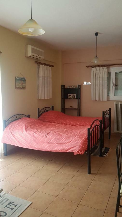 דירות Mesolóngion Cozy Loft מראה חיצוני תמונה