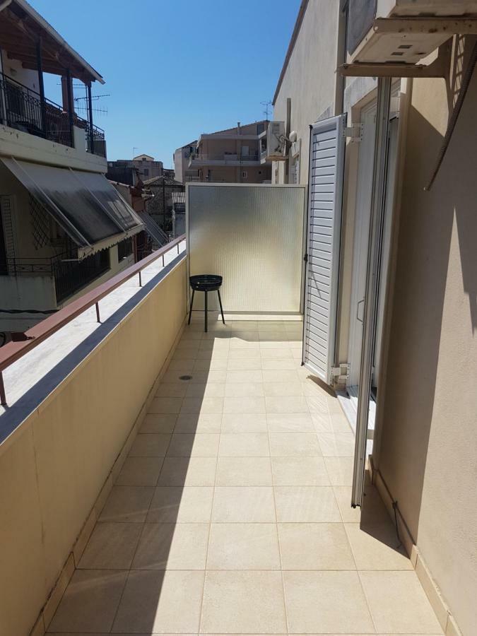 דירות Mesolóngion Cozy Loft מראה חיצוני תמונה