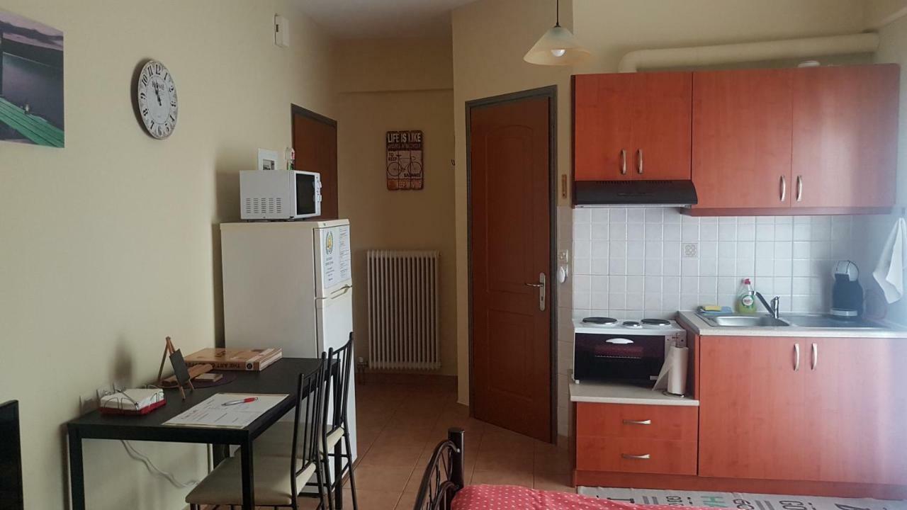 דירות Mesolóngion Cozy Loft מראה חיצוני תמונה